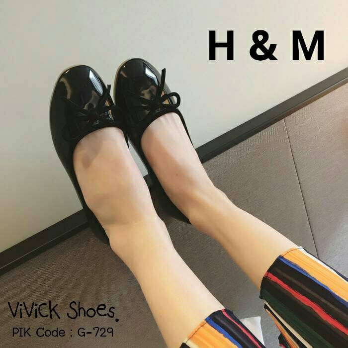 รองเท้าคัทชูหนังแก้วสไตล์ H&M (สีดำ)