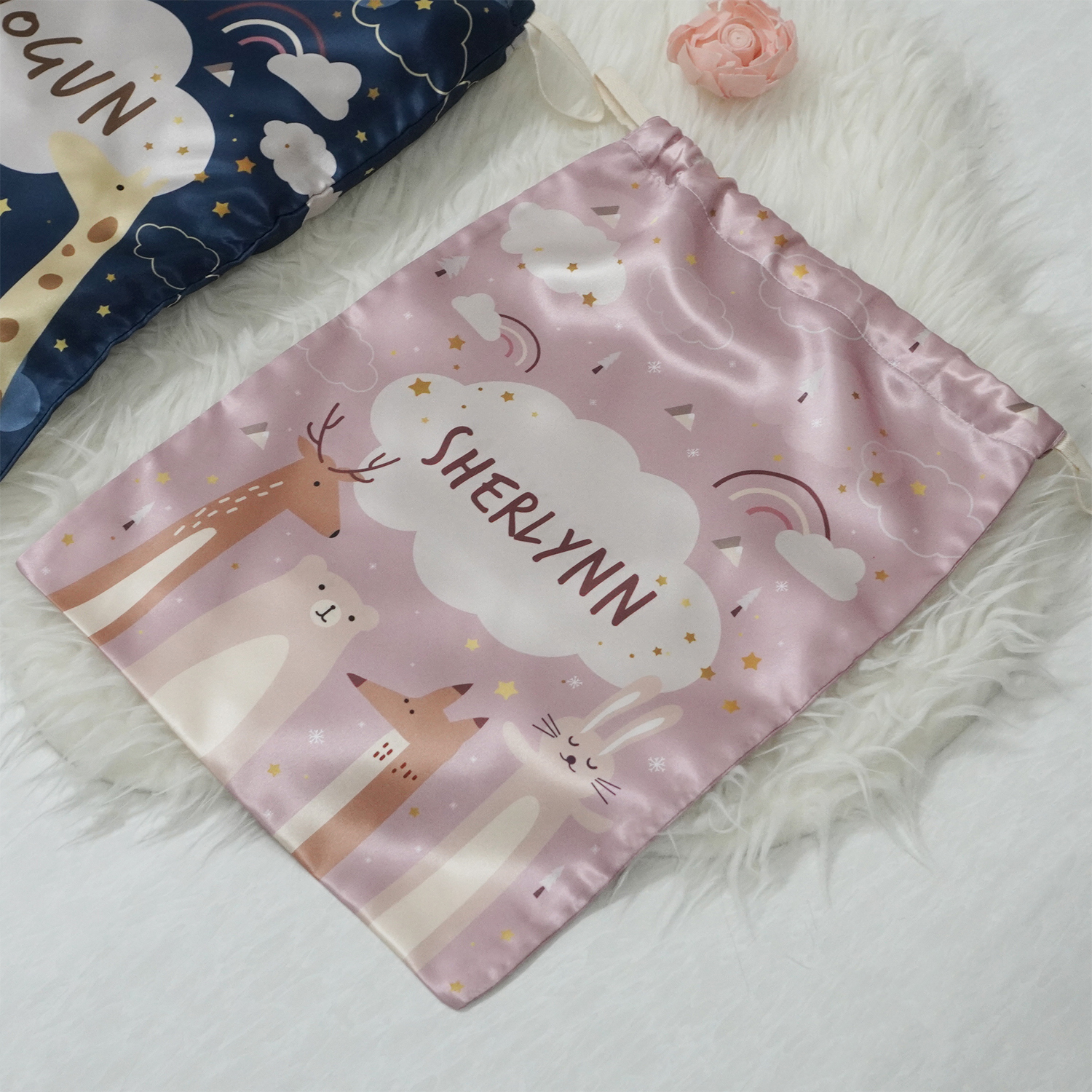 ถุงผ้าซาติน ไซส์ L สั่งทำใส่ชื่อ ลาย Woodland - Pink