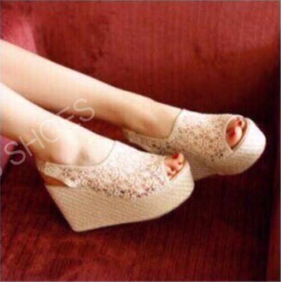 รองเท้าเตารีดลูกไม้สไตล์เกาหลี (สีดำ)