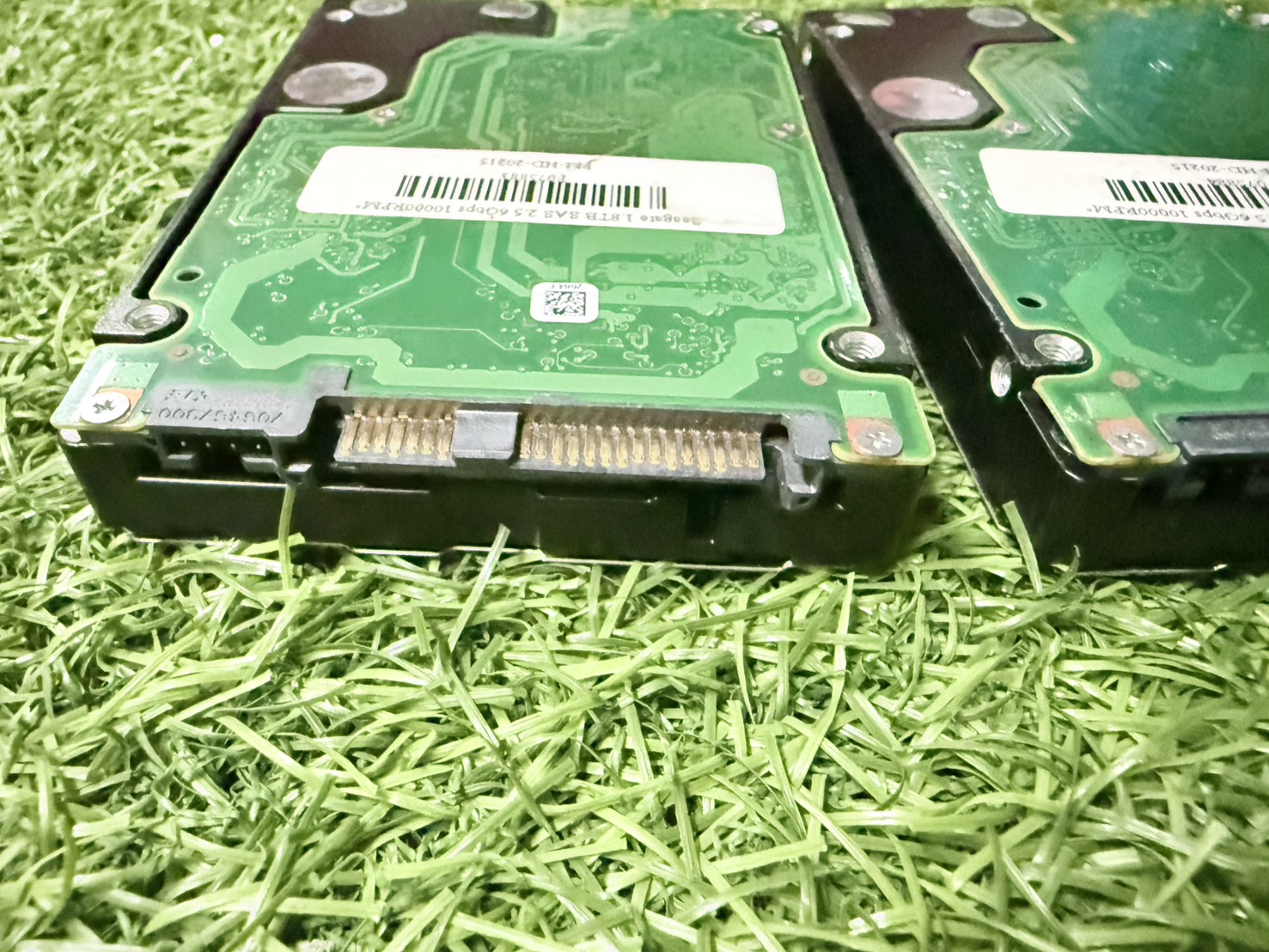ฮาร์ดดิสก์เซิร์ฟเวอร์ Seagate 1.8TB SAS 2.5 6Gbps 10000RPM" (ใช้ได้กับ Dell R760 R460 R560) มี 2 ลูก