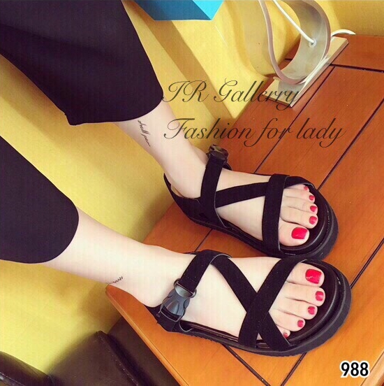 รองเท้าลำลองไข้ว (สีดำ)