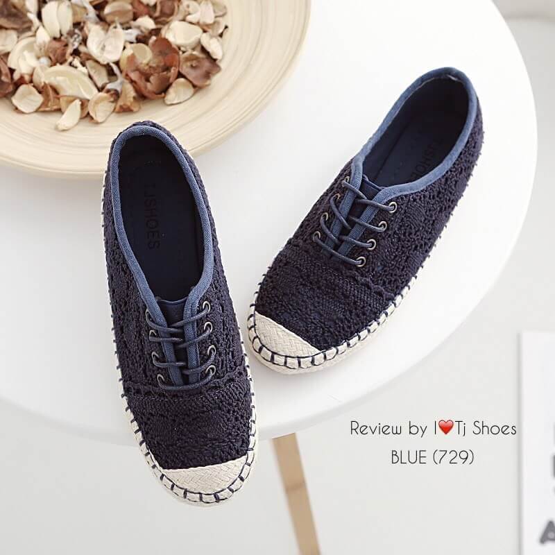 รองเท้าผ้าใบลูกไม้สไตล์วินเทจ (สีกรม)