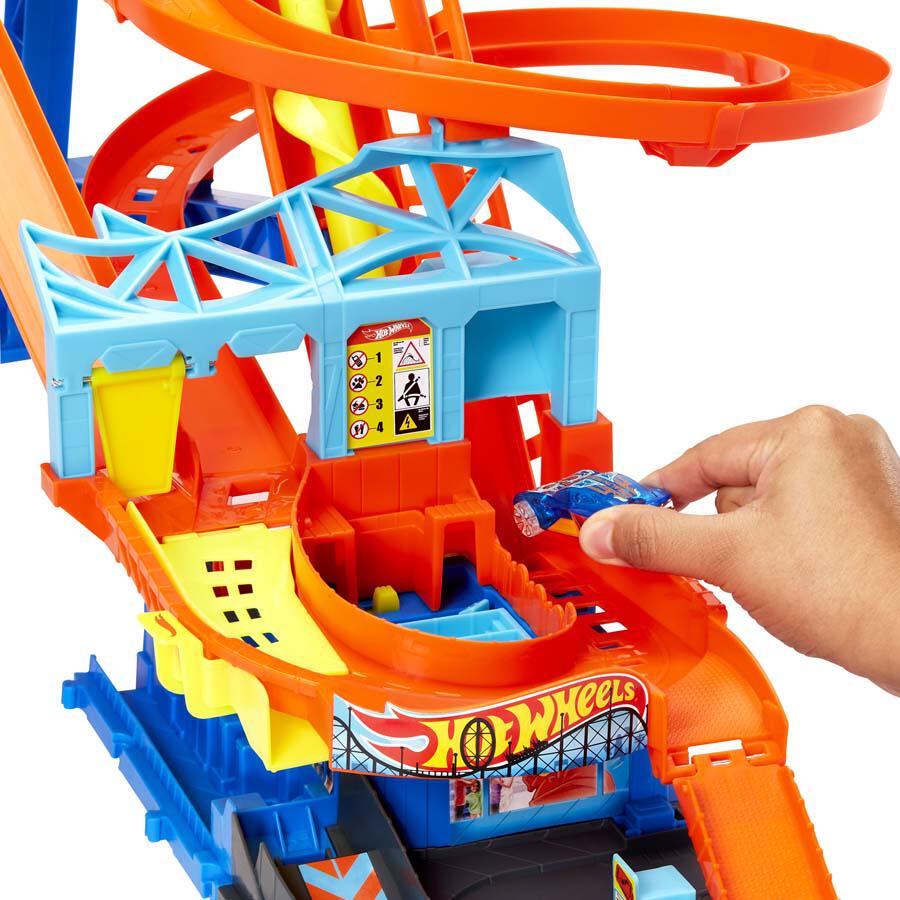 Hot Wheels City Roller Coaster Rally Playset ฮอตวีล ซิตี้ ชุดรางรถไฟเหาะ โรลเลอร์ โคสเตอร์ (HDP04)