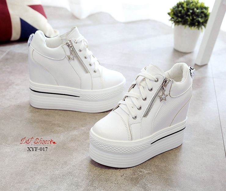 รองเท้าผ้าใบเสริมส้นแต่งซิปดาวสไตล์แฟชั่นเกาหลี (สีดำ)