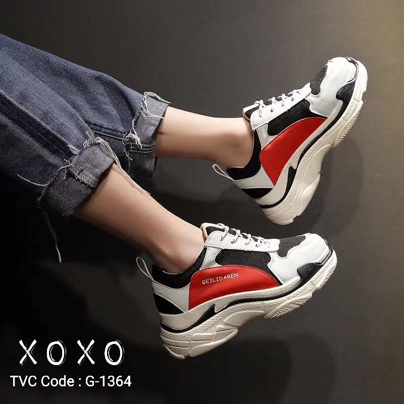 รองเท้าผ้าใบแต่งสีแฟชั่นทรงsport