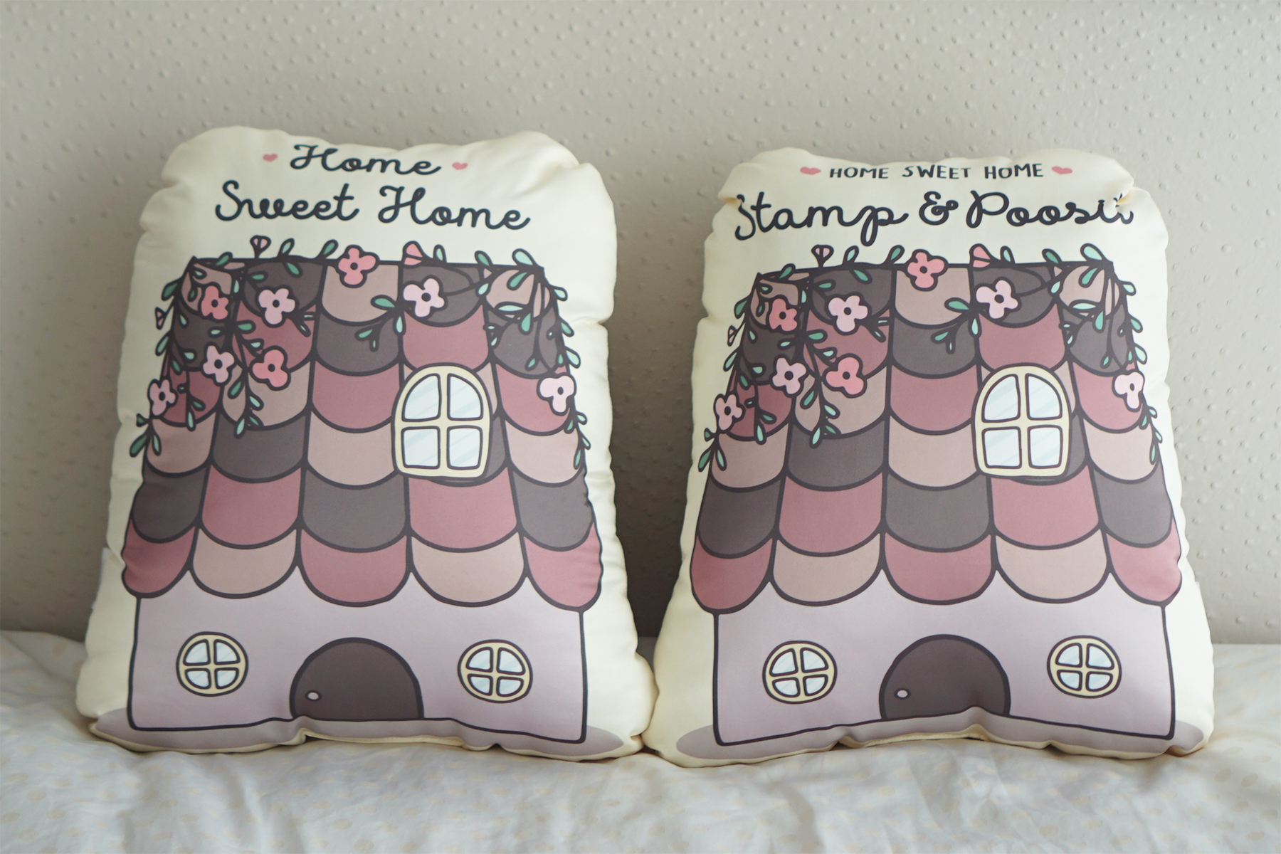 หมอนสั่งทำใส่ชื่อ ลาย Sweet Cottage
