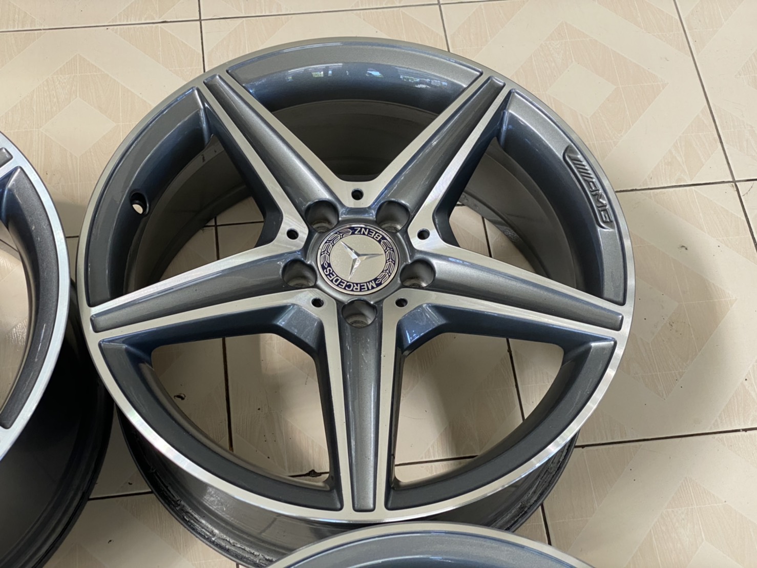 ล้อแท้ AMG ST6 W205 18”