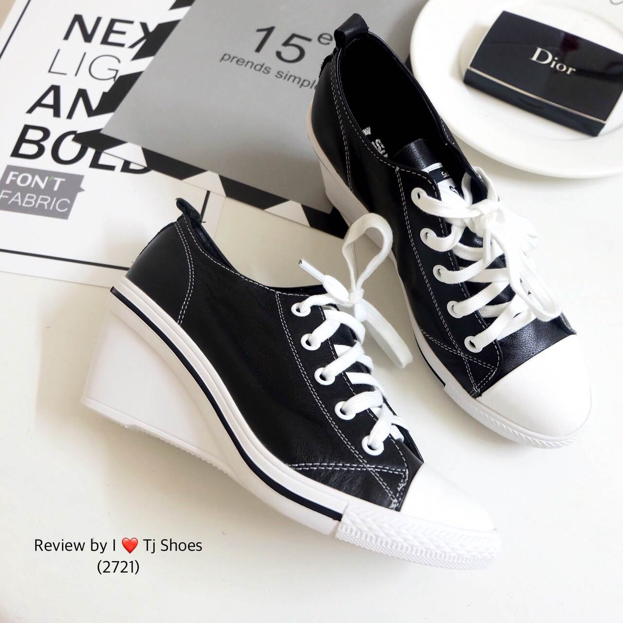 รองเท้าผ้าใบส้นเตารีดหนัง (สีขาว)