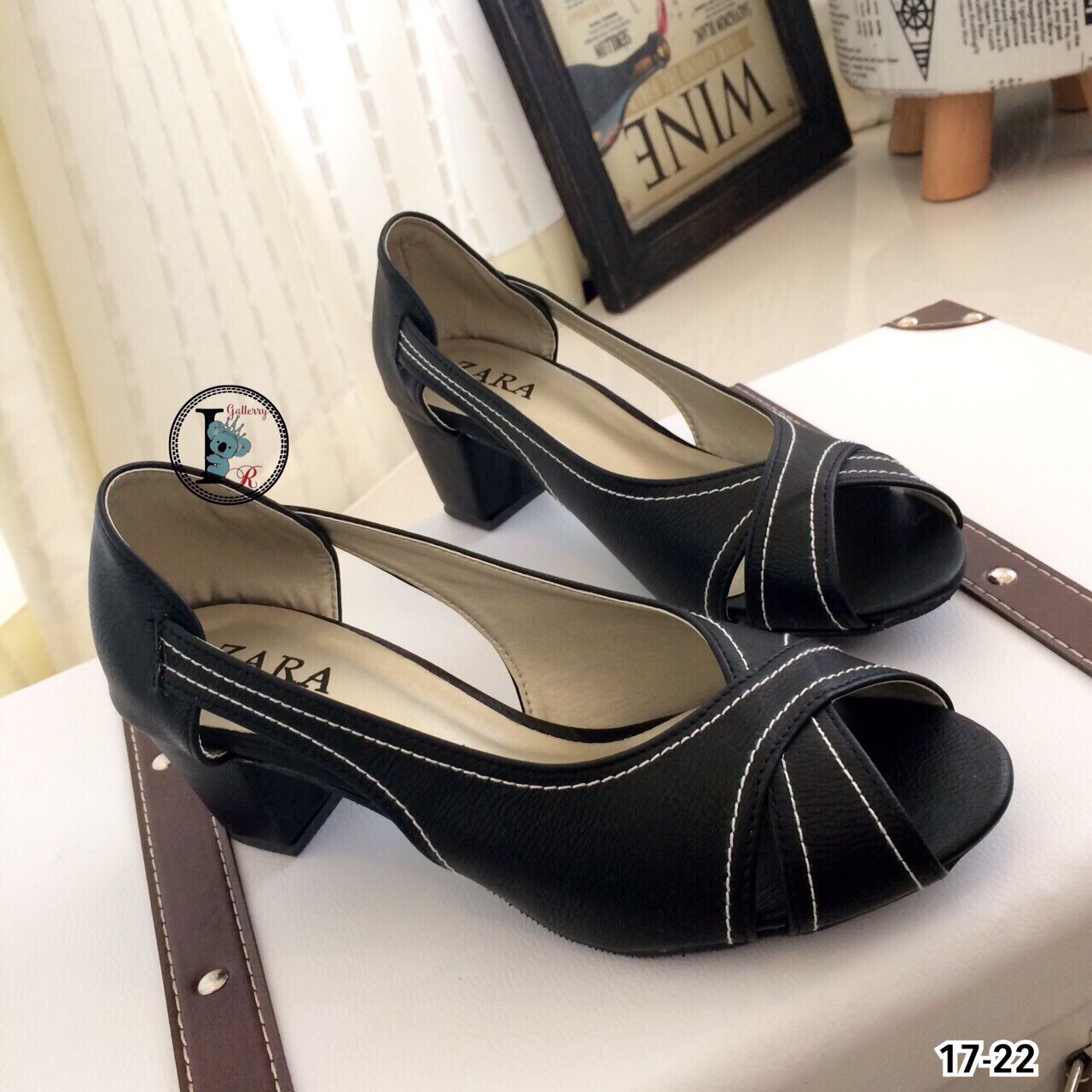 รองเท้าคัทชูเปิดหน้าเท้าสไตล์ Zara (สีดำ)