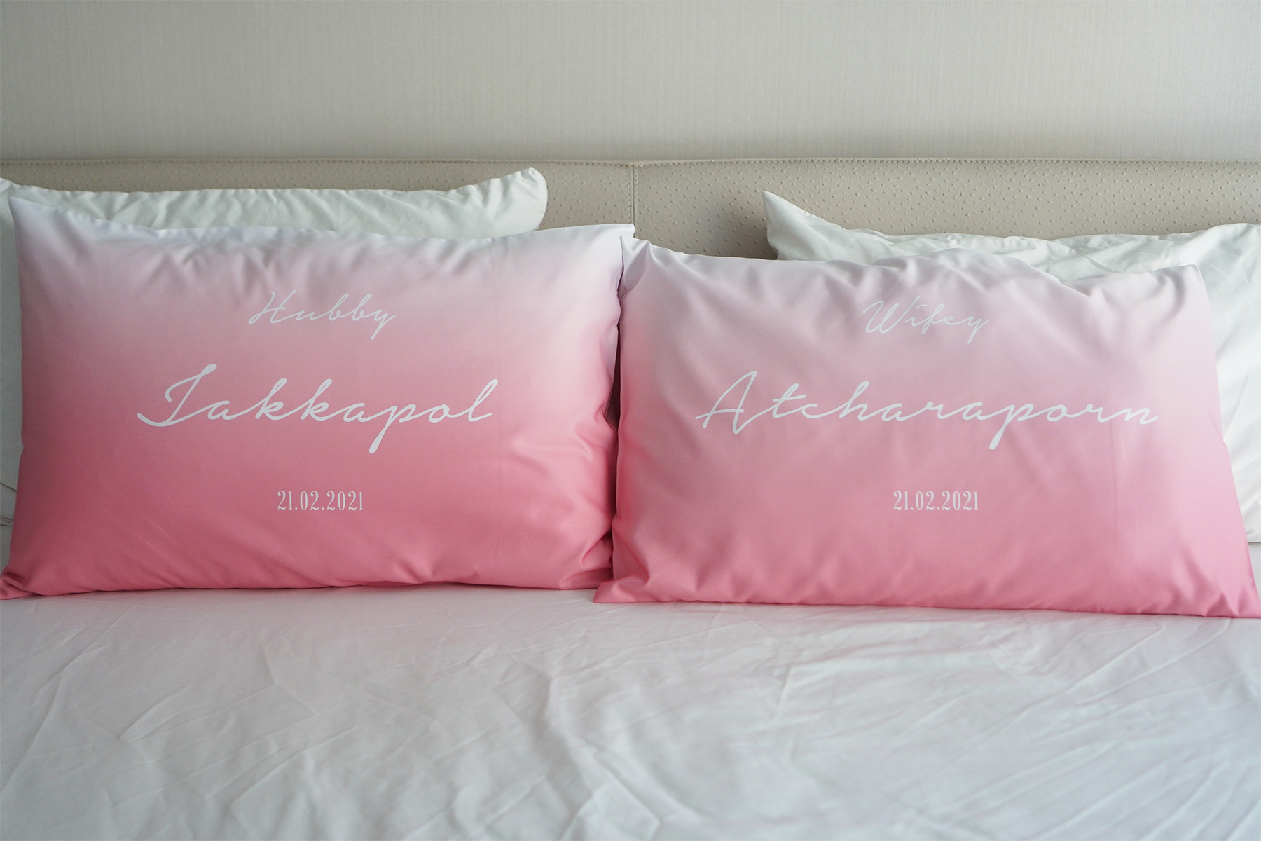 ปลอกหมอนหนุนคู่ พิมพ์ลายเต็มผืน Gradient - Pink/White