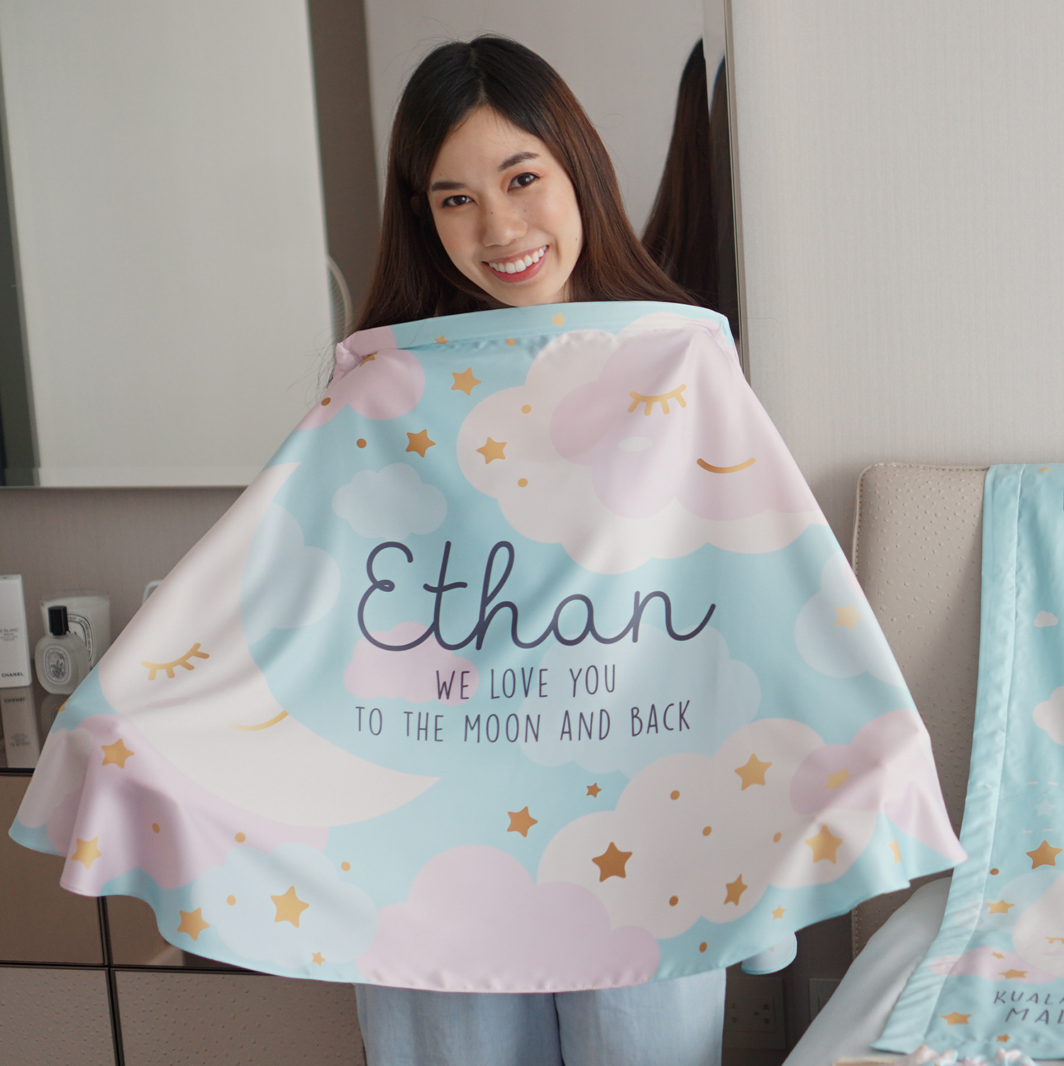 ผ้าคลุมให้นม สั่งทำใส่ชือ ลาย Moon - Mint