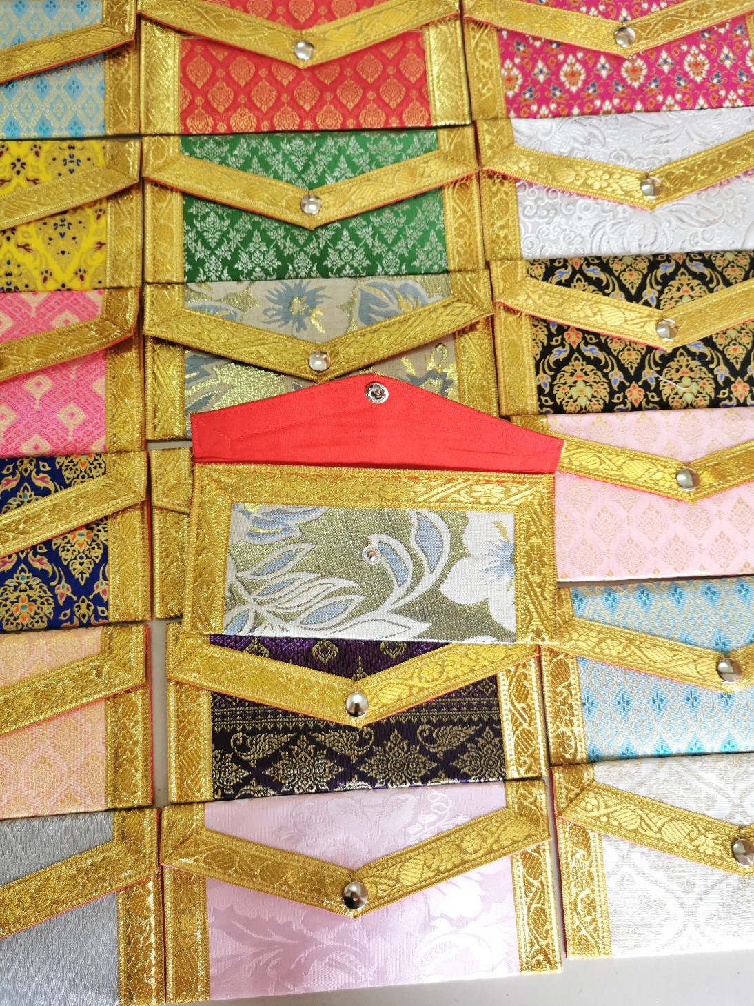 ซองใส่ปัจจัยถวายพระ ผ้าลายไทย