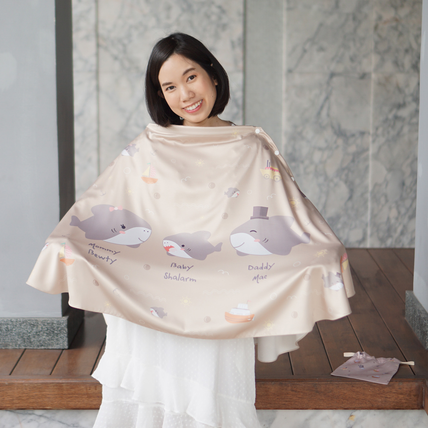 ผ้าคลุมให้นม 3in1 (รุ่นมีกระดุม ถอดโครงได้) แบบสั่งทำใส่ชื่อ ลาย Shark - Brown