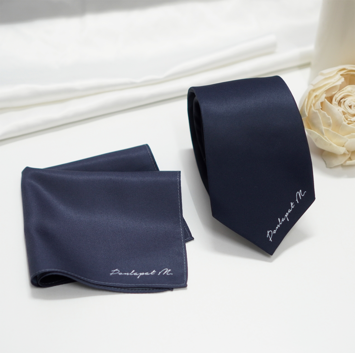 เนคไท สั่งทำใส่ชื่อ ขนาด 3" + ผ้าเช็ดหน้า - Minimal - Dark Navy