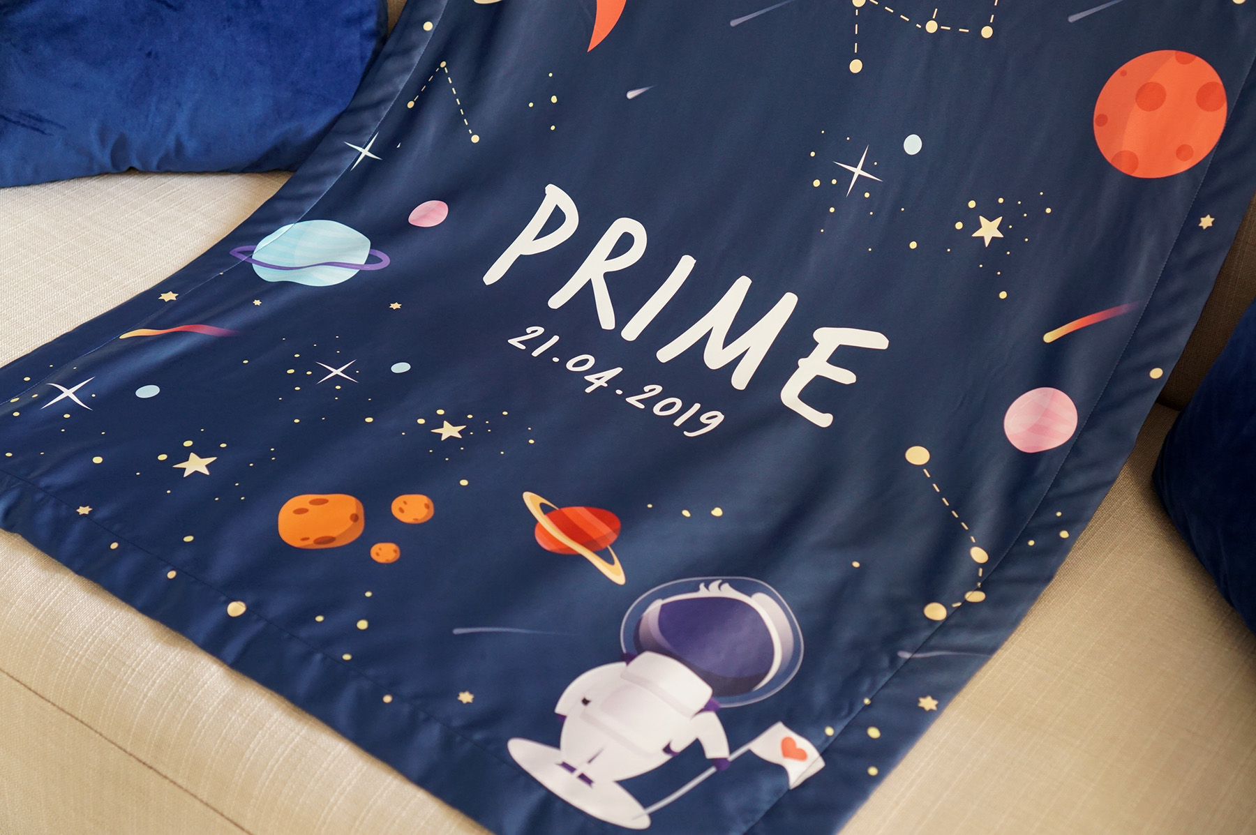 ผ้าห่มสั่งทำใส่ชื่อ ลาย Space - Navy