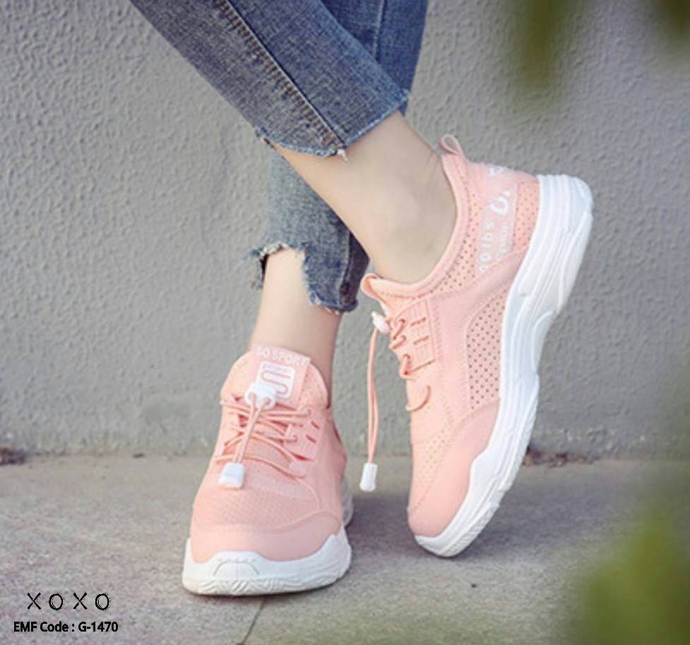 รองเท้าผ้าใบเสริมส้นทรงSportฉลุรู (สีขาว)