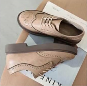 รองเท้าผ้าใบ Oxford ฉลุลาย (สีกากี)