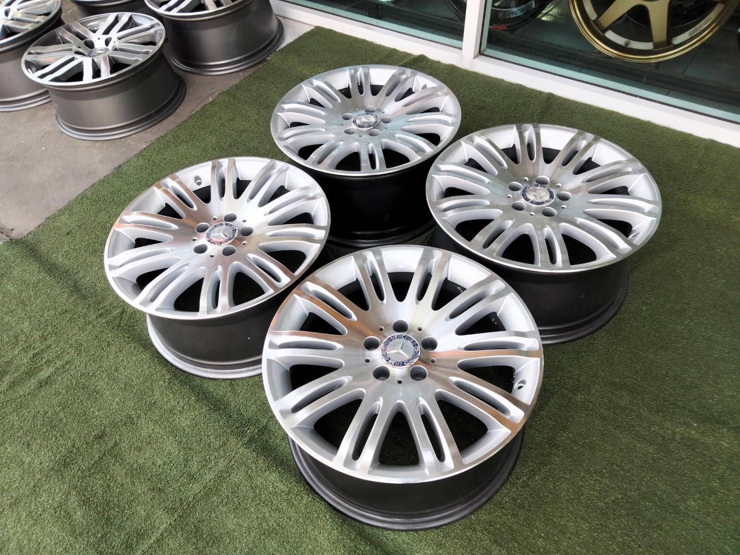 ล้อมือสองแท้ W211 10 spoke 18" avantgarde