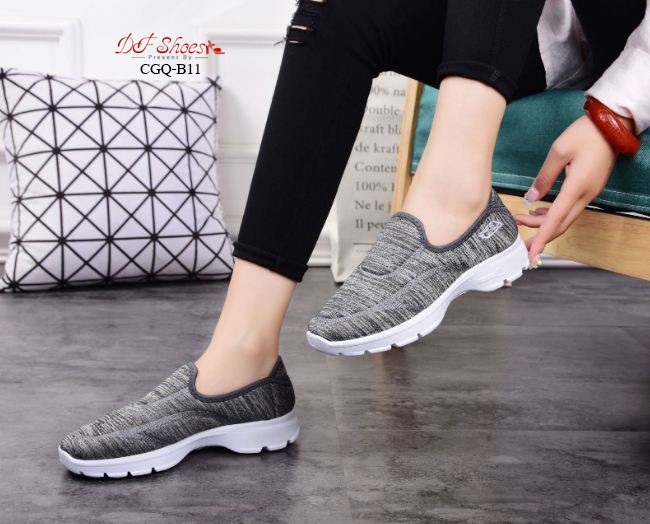 รองเท้าผ้าใบลำลองผ้าทอลาย (สีบานเย็น)