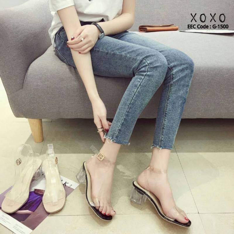 รองเท้าส้นแก้วรัดส้น (สีครีม)