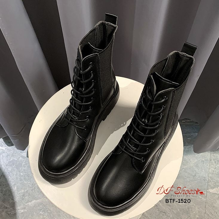 รองเท้าบูทแฟชั่นแต่งส้นหยัก