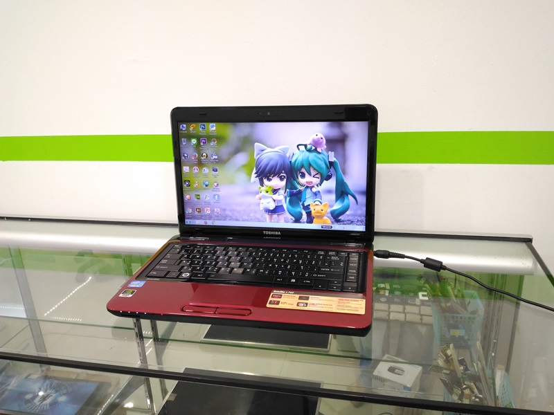 TOSHIBA Satellite L745