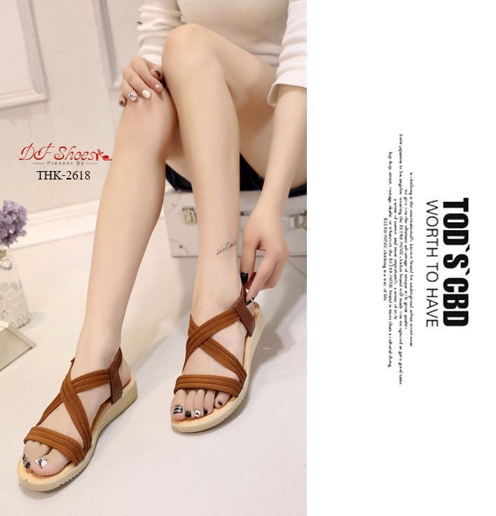 รองเท้าแตะลำลองรัดส้น (สีเบจ)