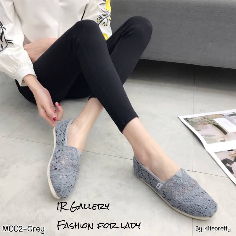 รองเท้าลูกไม้ Style Toms (สีเทา)