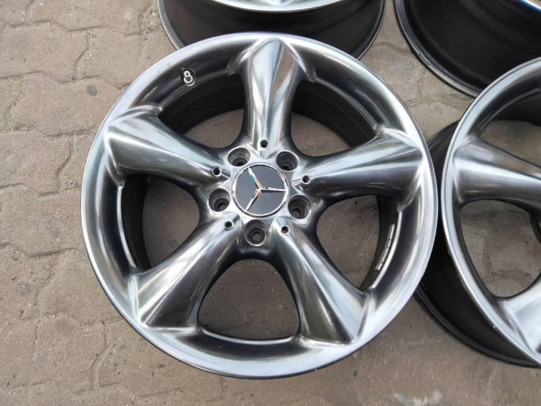 ล้อแท้ กล้วย เดิม W209 17นิ้ว