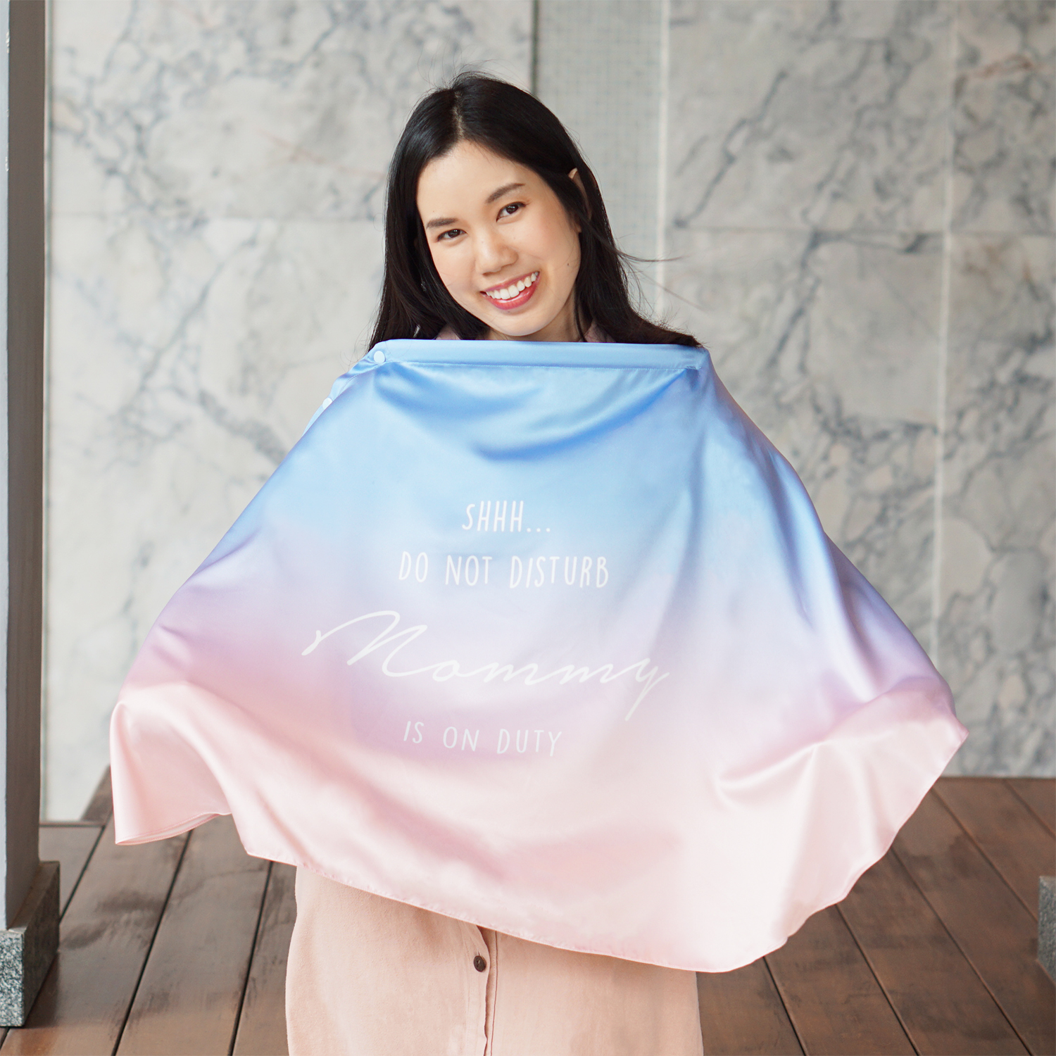 ผ้าคลุมให้นม 3in1 (รุ่นมีกระดุม ถอดโครงได้) แบบสั่งทำใส่ชื่อ ลาย Gradient - Blue Pink