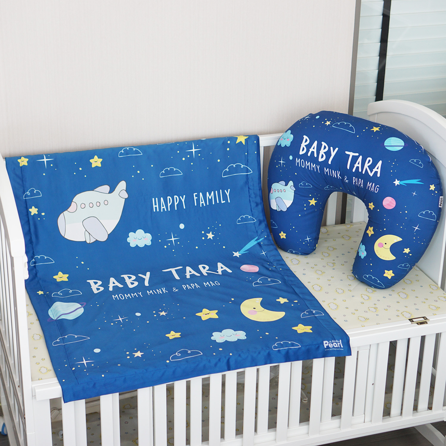 ชุดของขวัญเด็กแรกเกิด ผ้าห่ม ขนาด75x100cm + หมอนรองให้นม ลาย Plane - Navy