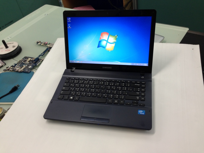 SAMSUNG NP270E4V-K02TH