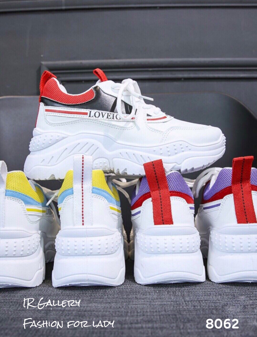 รองเท้าผ้าใบทรงSportแต่งสีแฟชั่น (สีดำ)