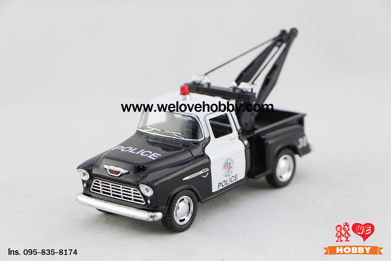 โมเดลรถตำรวจ 1955 Chevrolet Chevy Stepside Pick-Up สีดำ-ขาว Scale 1:32 มีเซตอุปกรณ์รถยก รถลาก