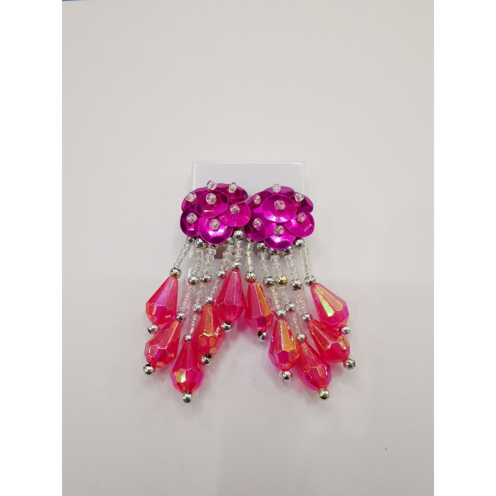 ต่างหู ประกอบชุดดรัมเมเยอร์