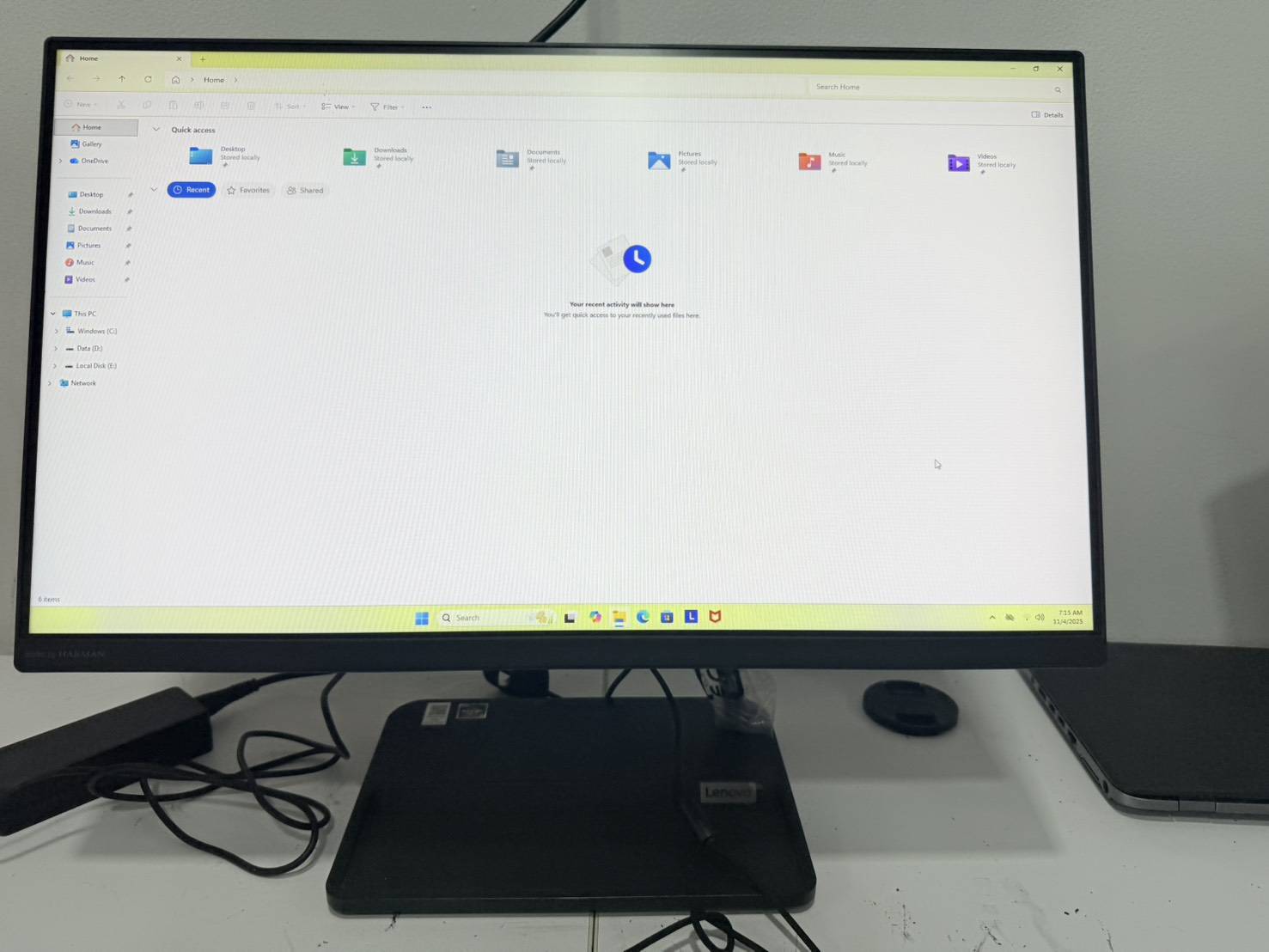 ออลอินวัน Lenovo ideacentre AIO 3 24ADA6(Ryzen5 3500U/8GB/M.2 256GB/1TB)+Adapter ไมค์ไม่ติด