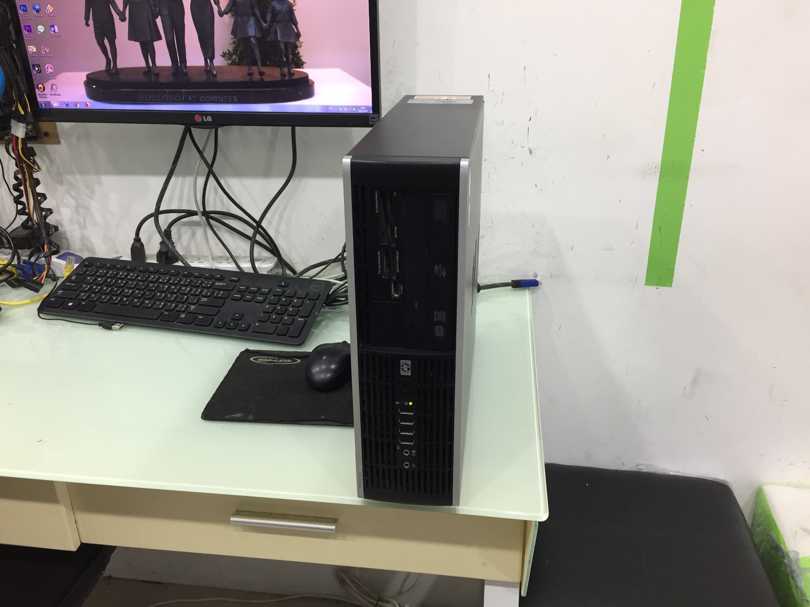 HP Compaq 8100 Elite SFF