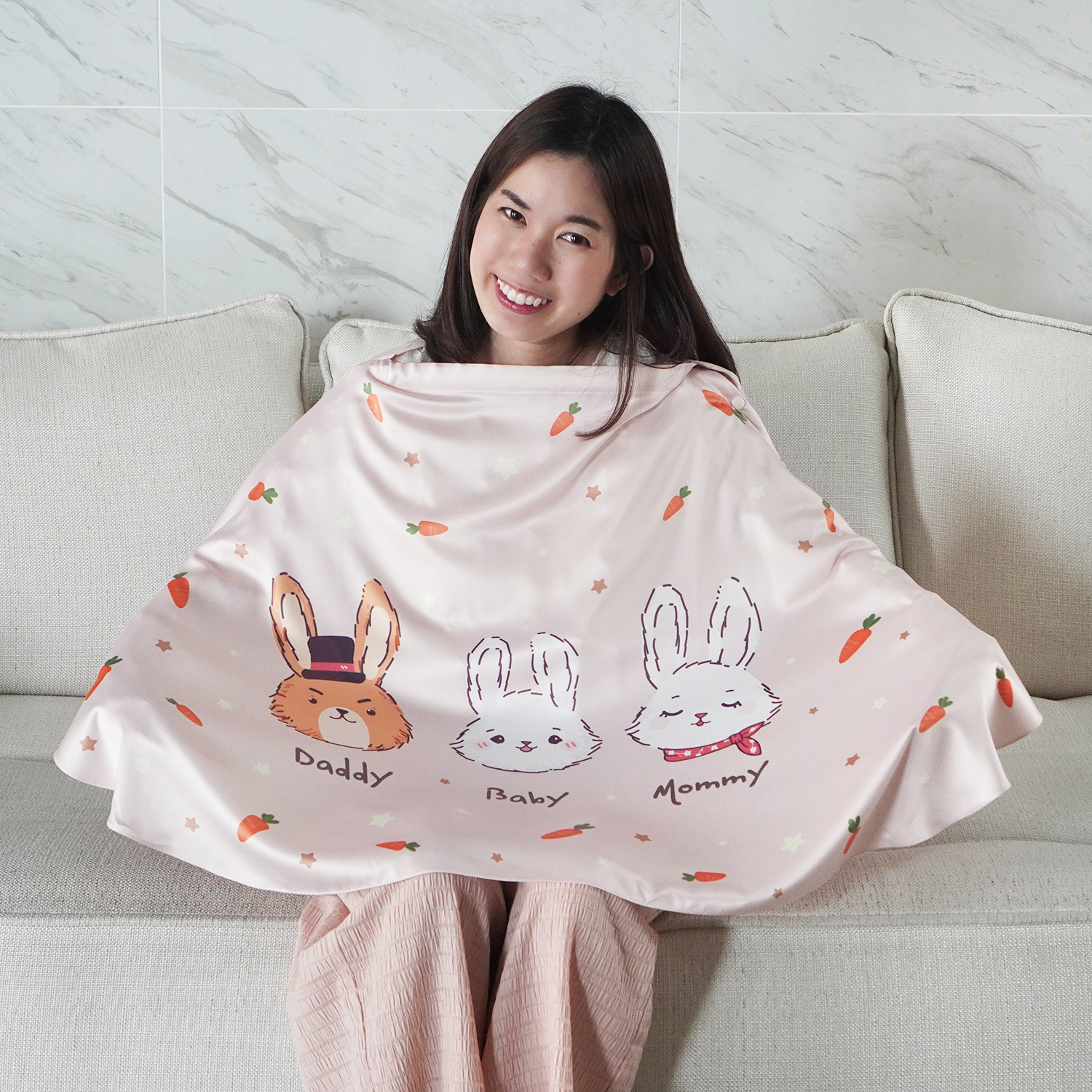 ผ้าคลุมให้นม (รุ่นมีกระดุม ถอดโครงได้) พร้อมส่ง ลาย Rabbit & Carrot - Cream