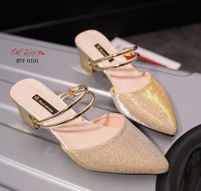 รองเท้าคัทชูเปิดส้นกลิตเตอร์ (สีทอง)