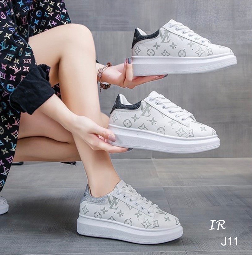 รองเท้าผ้าใบpuแต่งลายทรงSport Girl (สีดำ)