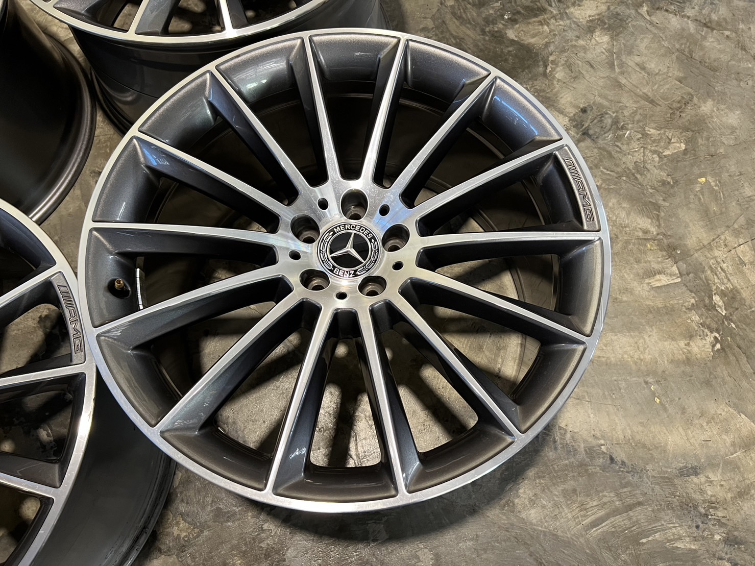 ล้อเบนซ์แท้ AMG Mutispoke 21 นิ้ว W167 GLE