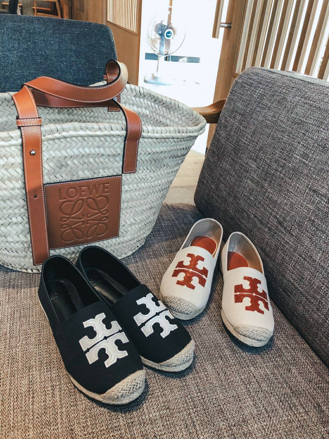 รองเท้าคัทชูStyle Tory Burch (สีครีม)