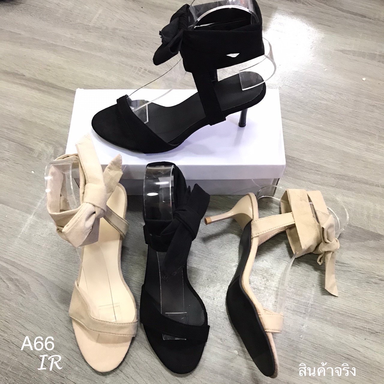 รองเท้าส้นสูงแต่งสายพันข้อ (สีครีม)