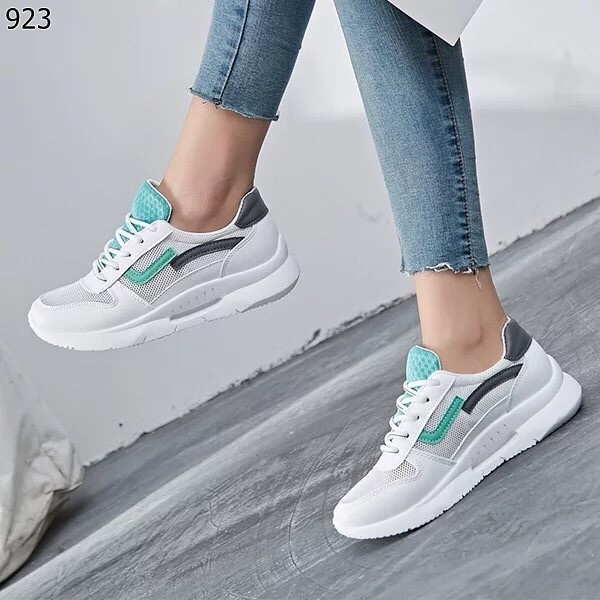 รองเท้าผ้าใบผ้าตาข่ายแต่งลายแฟชั่น (สีแดง)