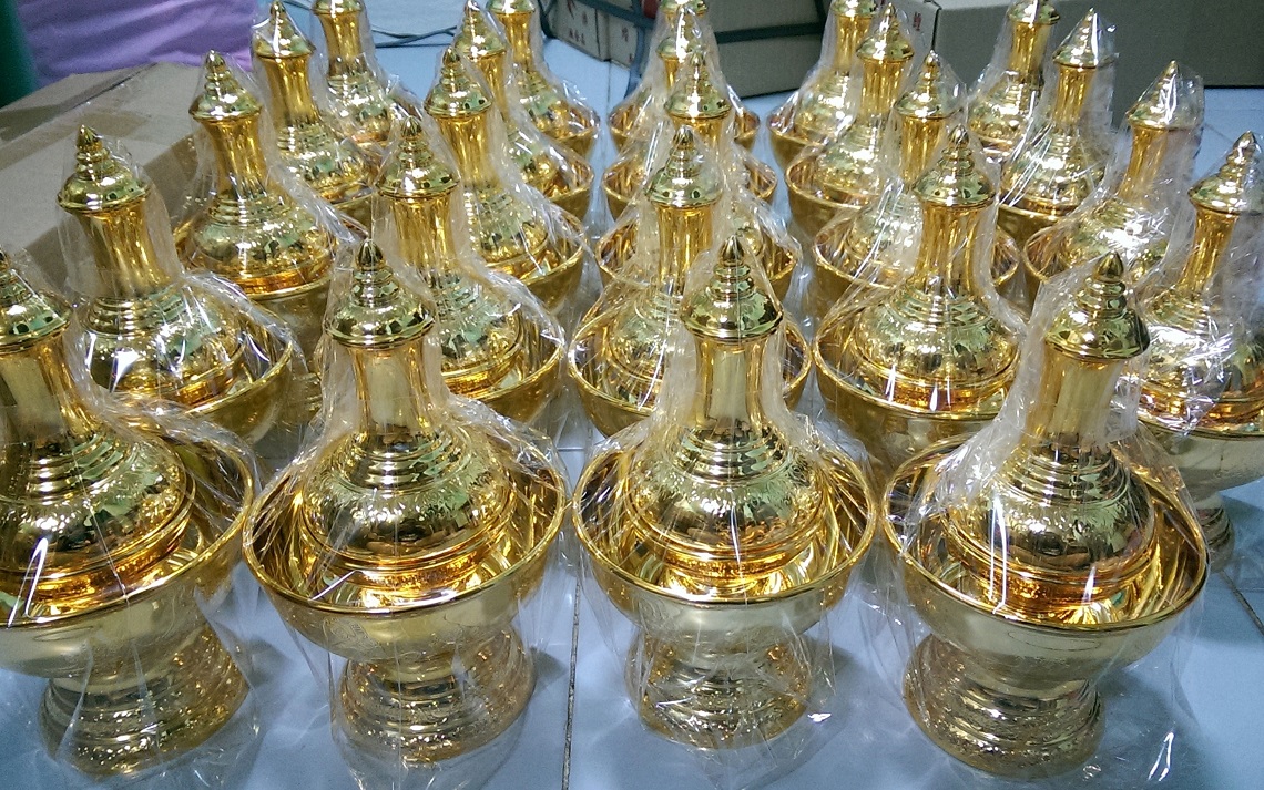 กรวดน้ำพลาสติก