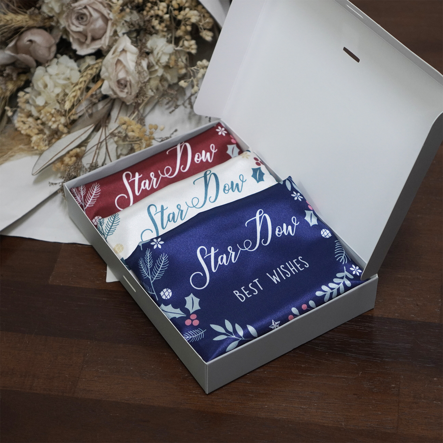 ถุงผ้าซาติน ไซส์ L สั่งทำใส่ชื่อ Set ปีใหม่ - Christmas - Mix Colour (Free กล่องของขวัญ)