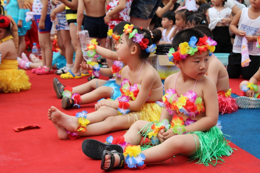 รุ่นเด็ก แบบที่ 1ขนาดยาว 40 cm สีมิกซ์ กระโปรงเชือกฟาง Hawaii กระโปรงฮาวาย อย่างเดียว อย่างหนา
