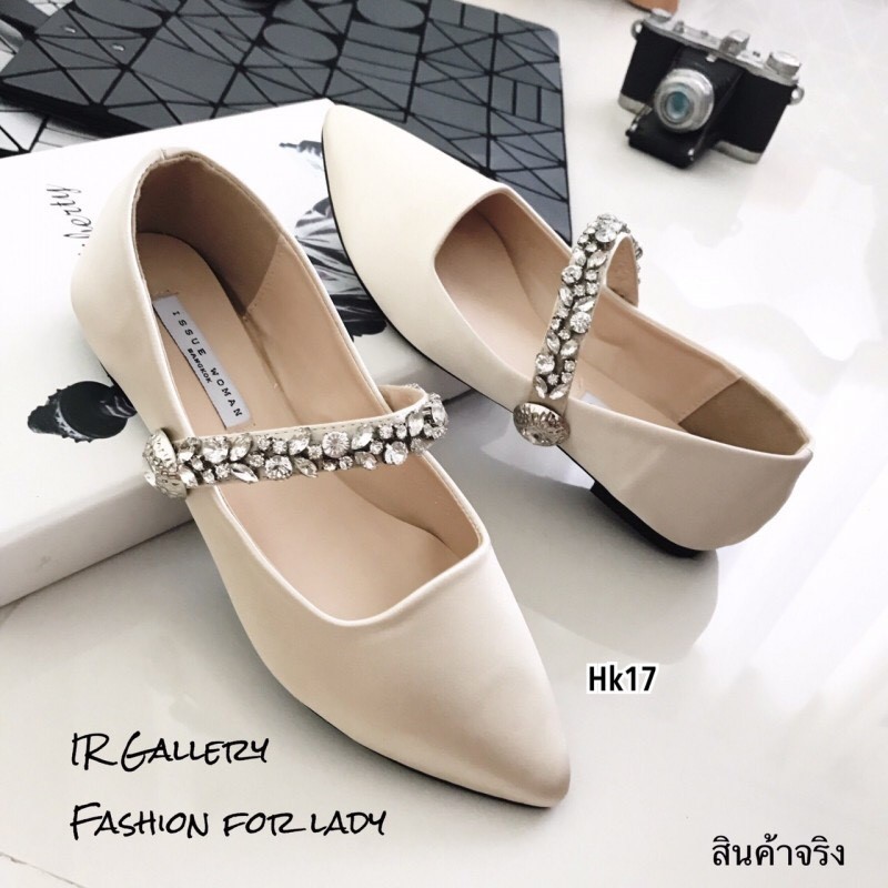 รองเท้าคัทชูซาติน Style MIUMIU (สีครีม)