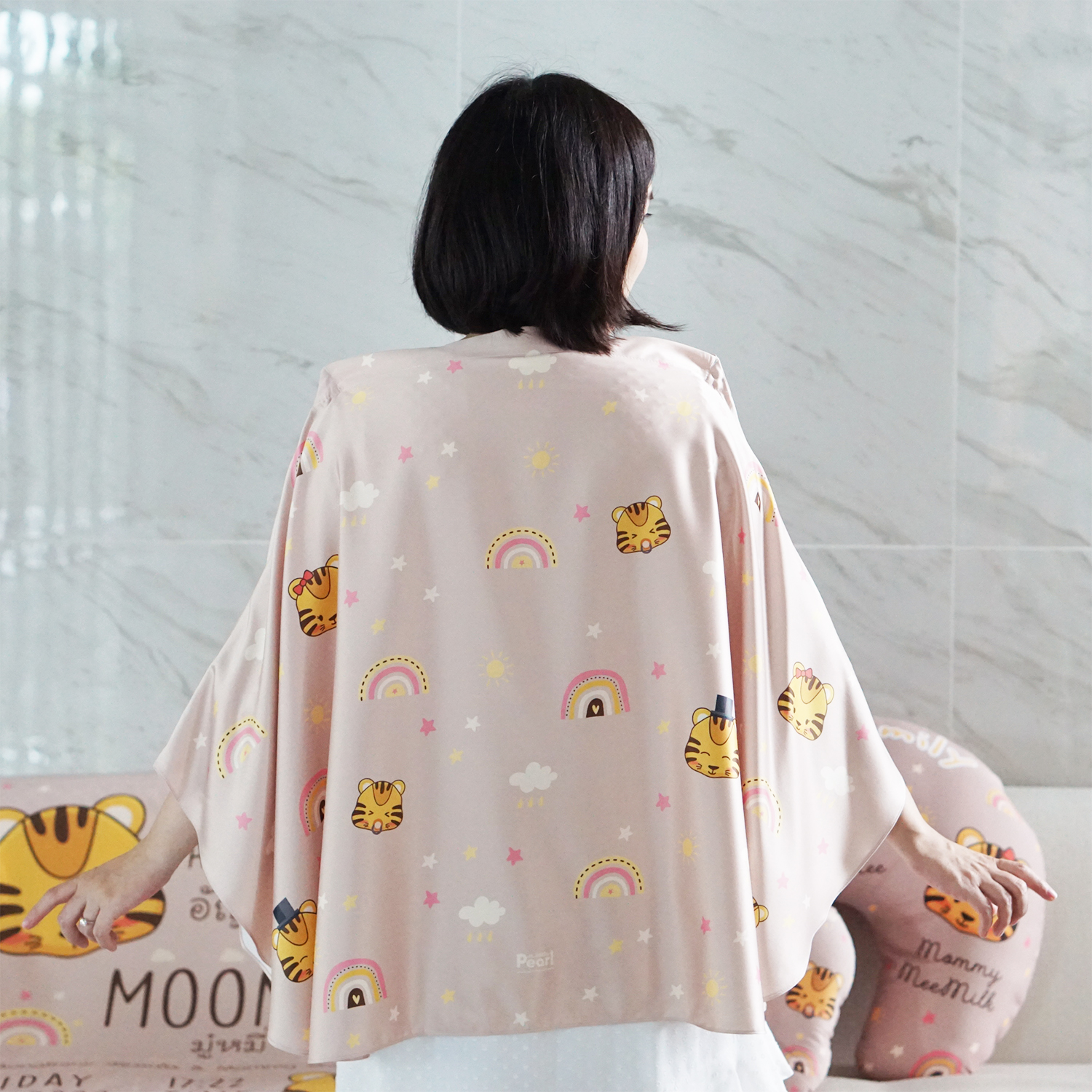 ผ้าคลุมให้นม สั่งทำใส่ชือ ลาย Tiger - Moccha