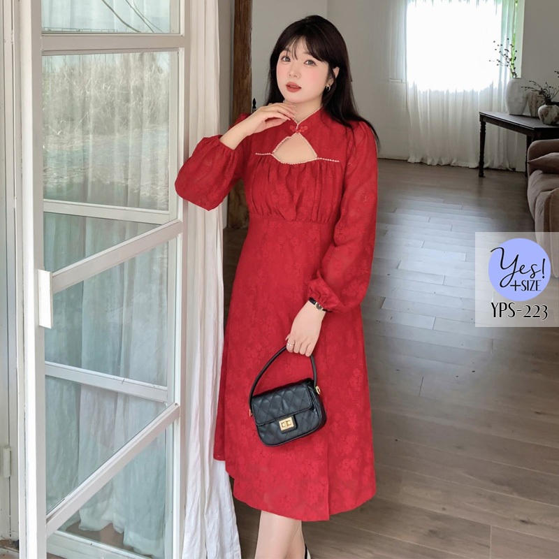 ชุดเดรสกี่เพ้ายาวสาวอวบ อก 37-49 นิ้ว เดรสตรุษจีนแขนยาว คอจีน ลูกไม้ลายดอก สีแดง YPS-223